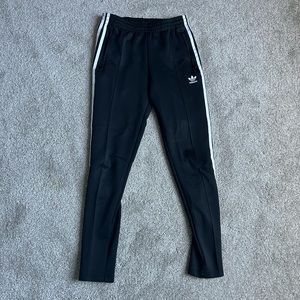 Women’s Adidas Sweatpants